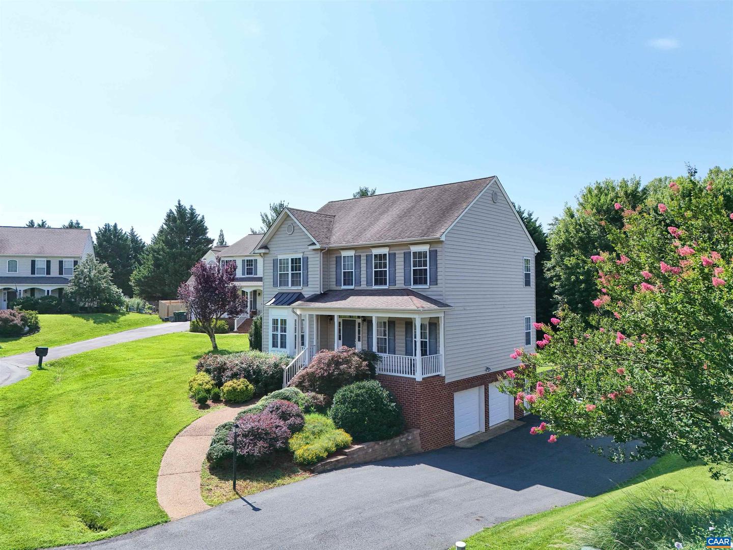 5310 LITTLE FOX LN, CHARLOTTESVILLE, Virginia 22903, 4 Bedrooms Bedrooms, ,2 BathroomsBathrooms,Residential,For sale,5310 LITTLE FOX LN,666824 MLS # 666824