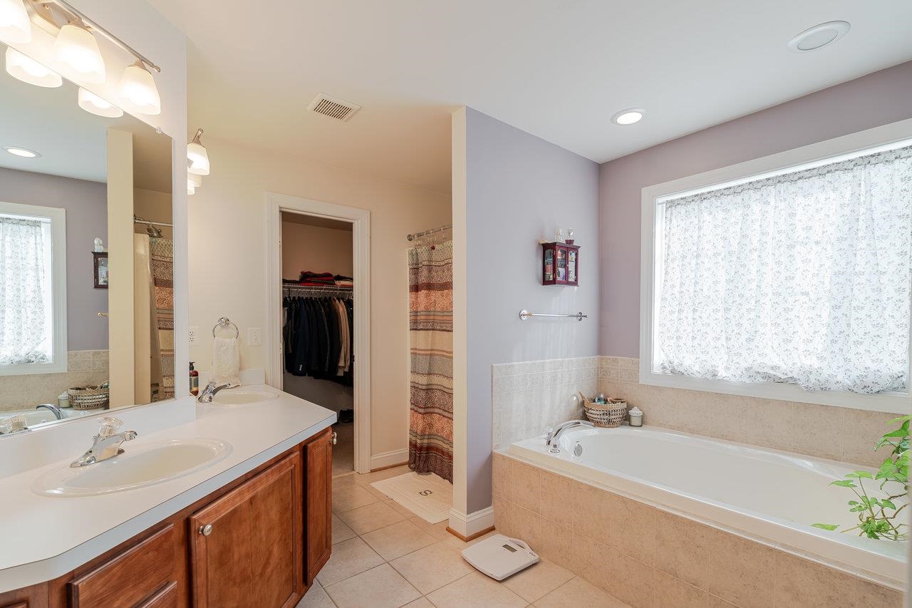 4130 SABRINA CT, PENN LAIRD, Virginia 22846, 4 Bedrooms Bedrooms, ,3 BathroomsBathrooms,Residential,4130 SABRINA CT,666161 MLS # 666161