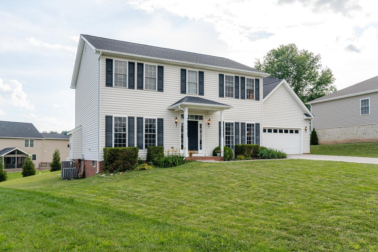 4130 SABRINA CT, PENN LAIRD, Virginia 22846, 4 Bedrooms Bedrooms, ,3 BathroomsBathrooms,Residential,4130 SABRINA CT,666161 MLS # 666161