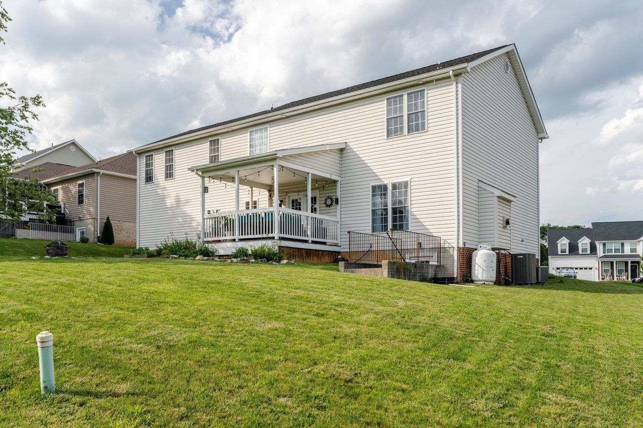 4130 SABRINA CT, PENN LAIRD, Virginia 22846, 4 Bedrooms Bedrooms, ,3 BathroomsBathrooms,Residential,4130 SABRINA CT,666161 MLS # 666161