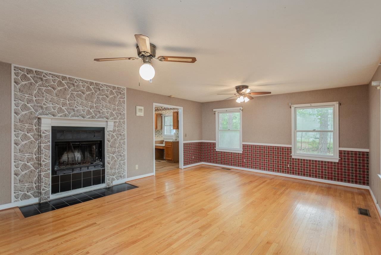 22 LOBLOLLY RD, PALMYRA, Virginia 22963, 3 Bedrooms Bedrooms, ,2 BathroomsBathrooms,Residential,22 LOBLOLLY RD,666827 MLS # 666827