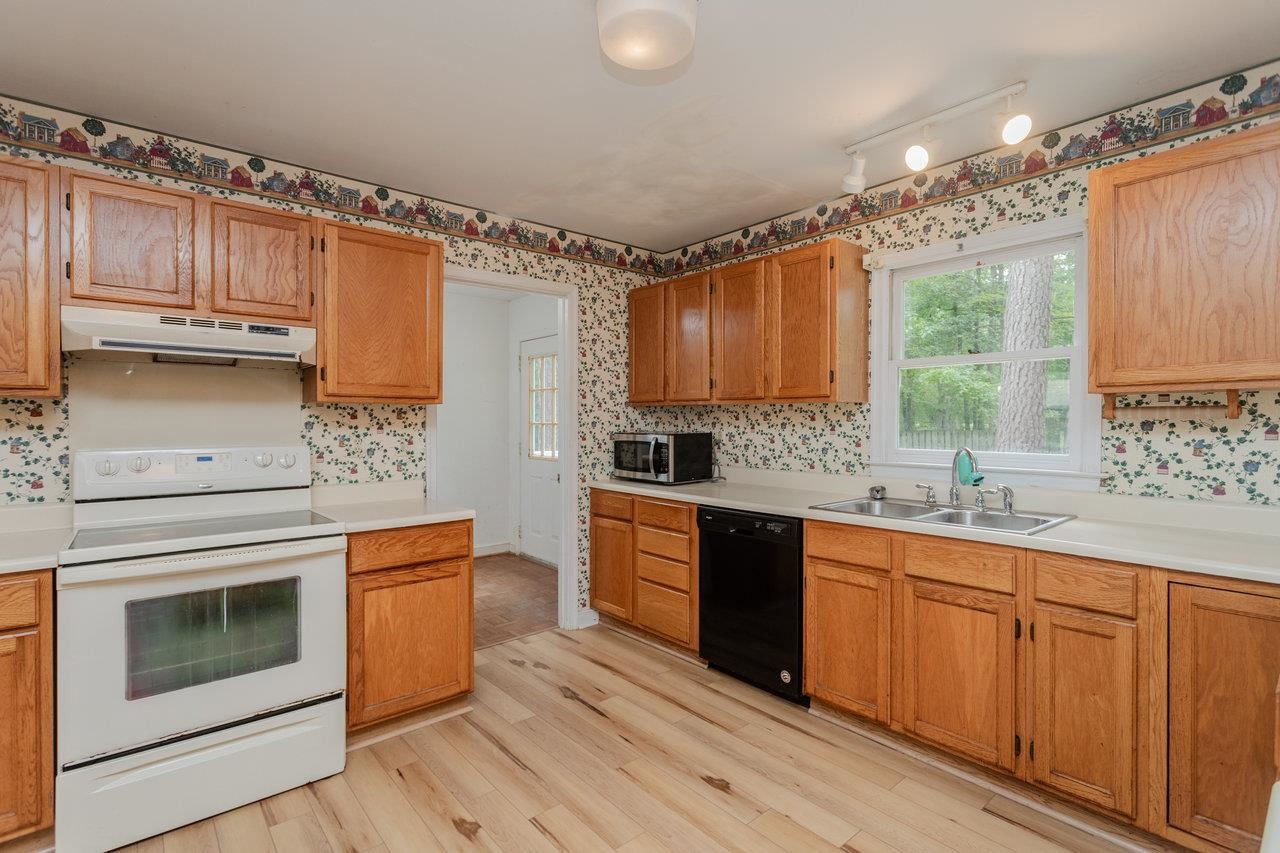 22 LOBLOLLY RD, PALMYRA, Virginia 22963, 3 Bedrooms Bedrooms, ,2 BathroomsBathrooms,Residential,22 LOBLOLLY RD,666827 MLS # 666827