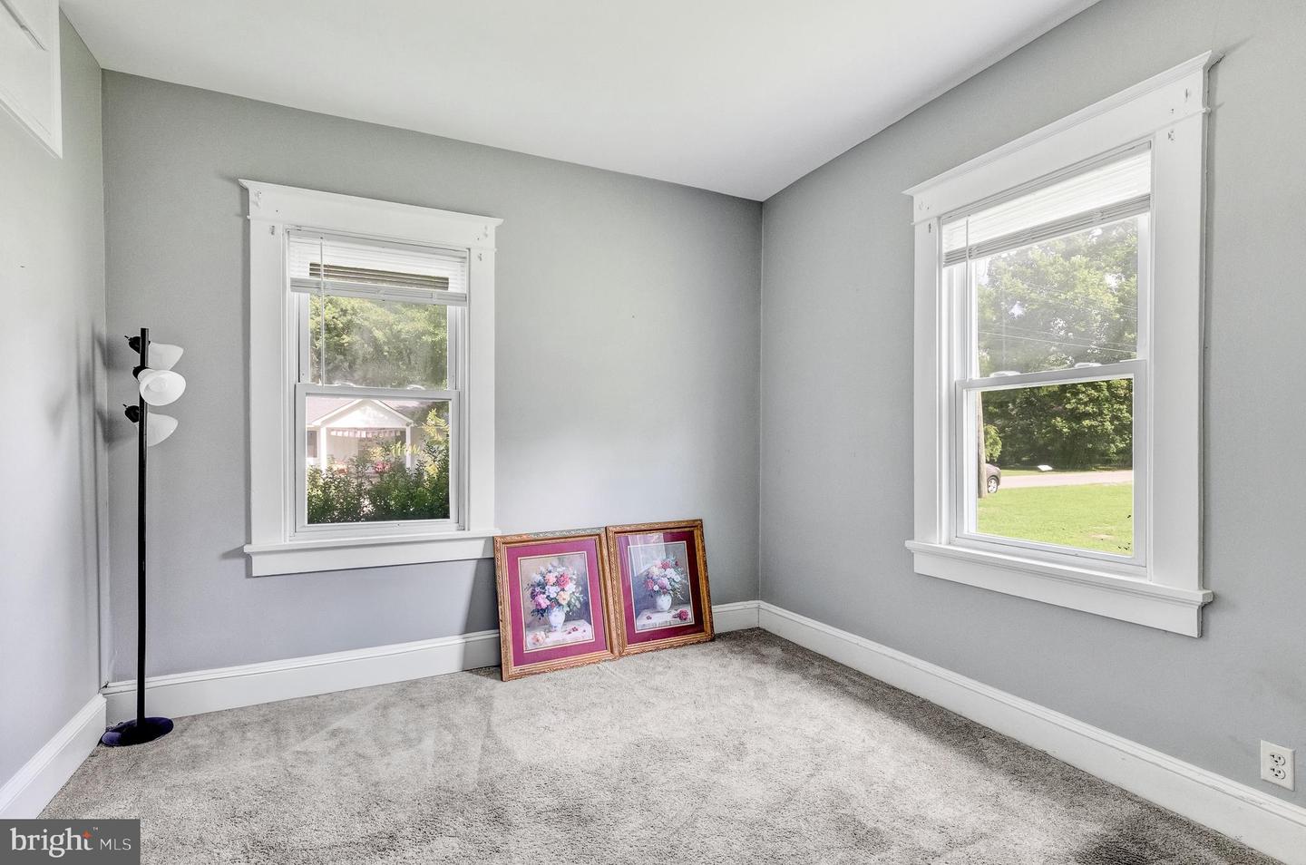 508 CHAPMAN ST, ASHLAND, Virginia 23005, 2 Bedrooms Bedrooms, ,1 BathroomBathrooms,Residential,For sale,508 CHAPMAN ST,VAHA2001022 MLS # VAHA2001022