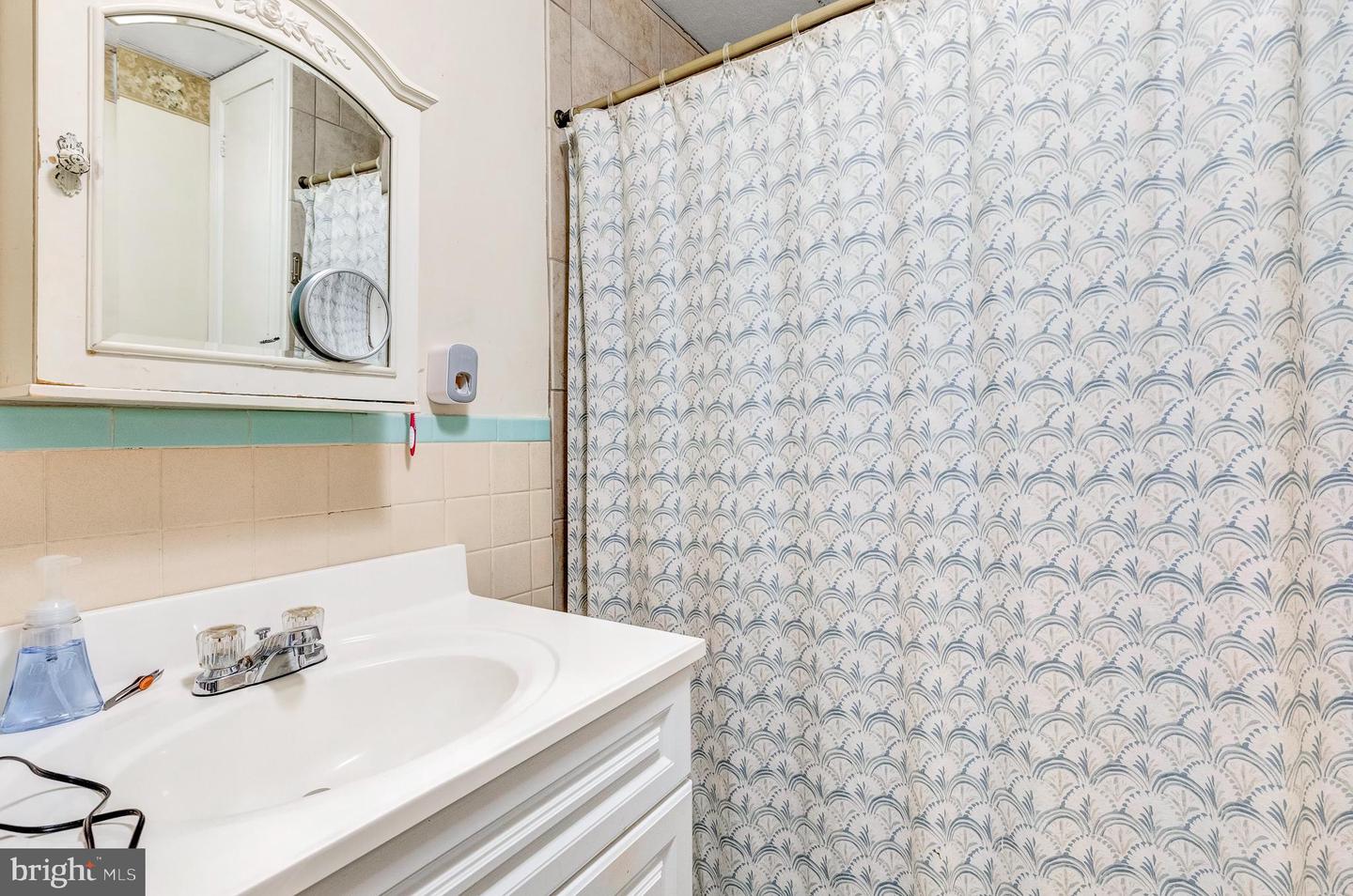 508 CHAPMAN ST, ASHLAND, Virginia 23005, 2 Bedrooms Bedrooms, ,1 BathroomBathrooms,Residential,For sale,508 CHAPMAN ST,VAHA2001022 MLS # VAHA2001022