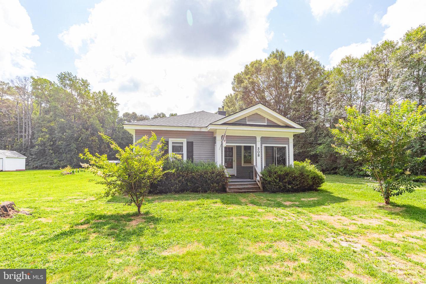 508 CHAPMAN ST, ASHLAND, Virginia 23005, 2 Bedrooms Bedrooms, ,1 BathroomBathrooms,Residential,For sale,508 CHAPMAN ST,VAHA2001022 MLS # VAHA2001022