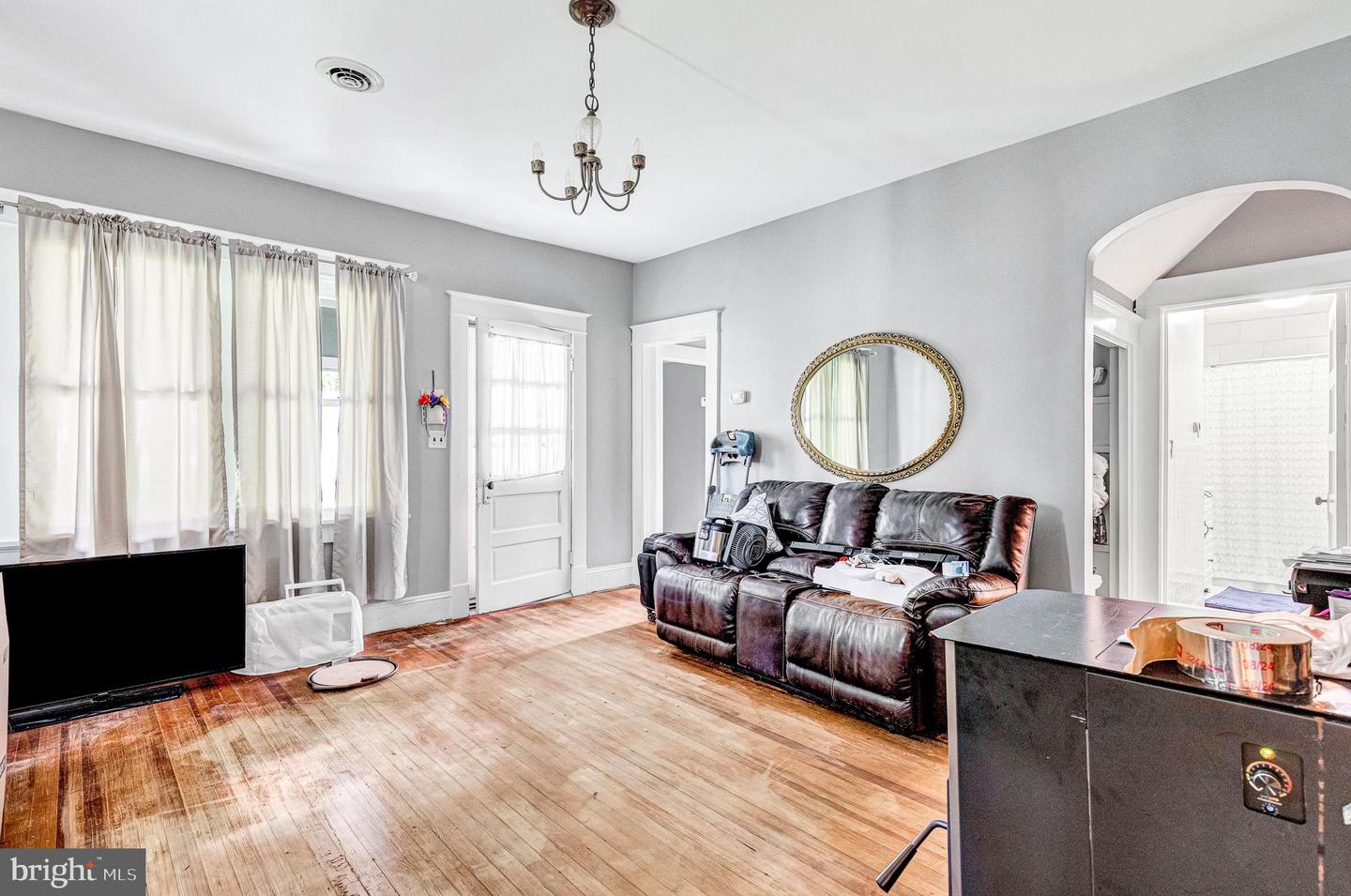 508 CHAPMAN ST, ASHLAND, Virginia 23005, 2 Bedrooms Bedrooms, ,1 BathroomBathrooms,Residential,For sale,508 CHAPMAN ST,VAHA2001022 MLS # VAHA2001022