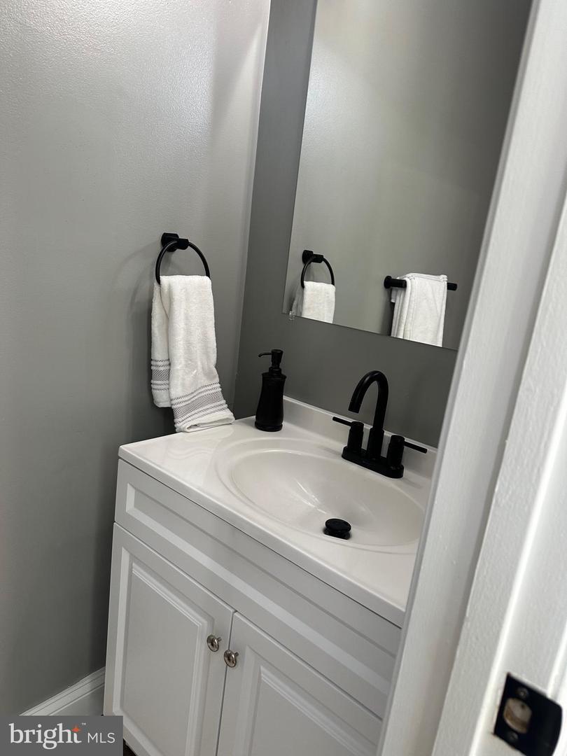 530 COVINGTON TER NE, LEESBURG, Virginia 20176, 4 Bedrooms Bedrooms, ,3 BathroomsBathrooms,Residential,For sale,530 COVINGTON TER NE,VALO2101396 MLS # VALO2101396