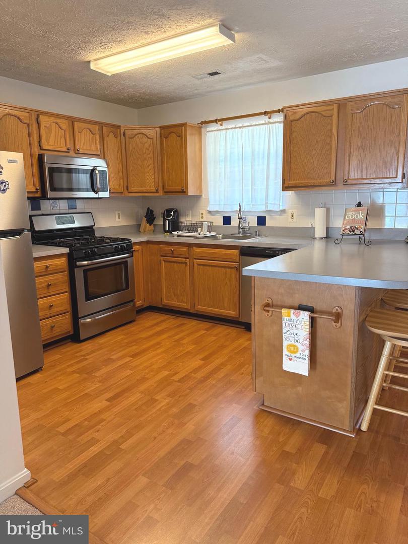 1207 KINGS CREST DR, STAFFORD, Virginia 22554, 3 Bedrooms Bedrooms, ,2 BathroomsBathrooms,Residential,For sale,1207 KINGS CREST DR,VAST2040592 MLS # VAST2040592
