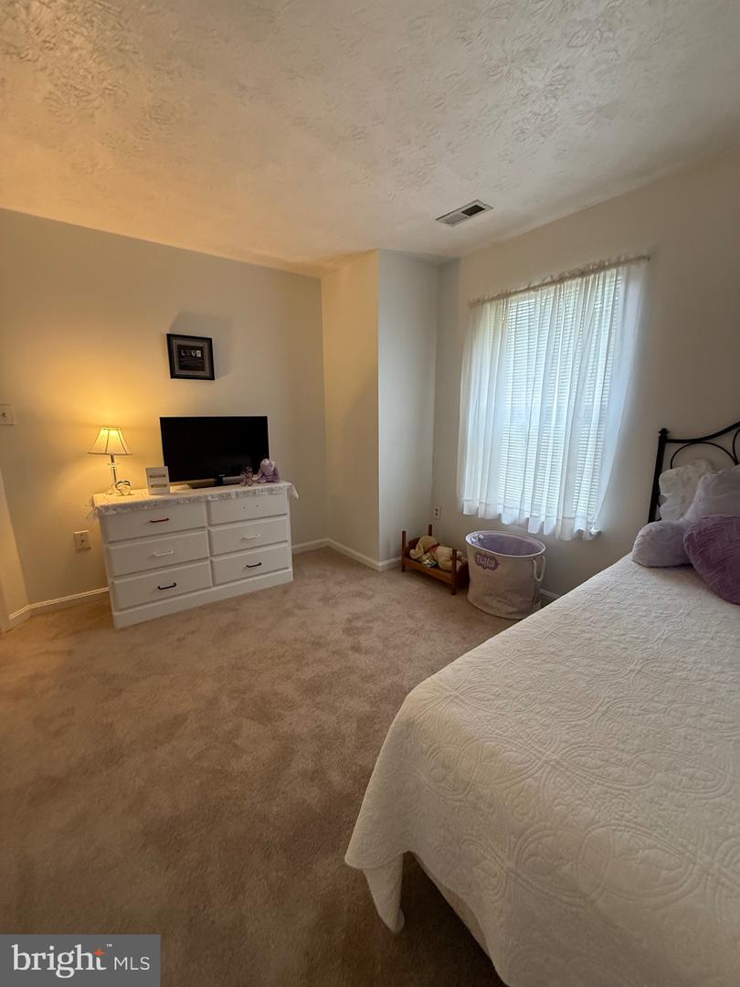 1207 KINGS CREST DR, STAFFORD, Virginia 22554, 3 Bedrooms Bedrooms, ,2 BathroomsBathrooms,Residential,For sale,1207 KINGS CREST DR,VAST2040592 MLS # VAST2040592