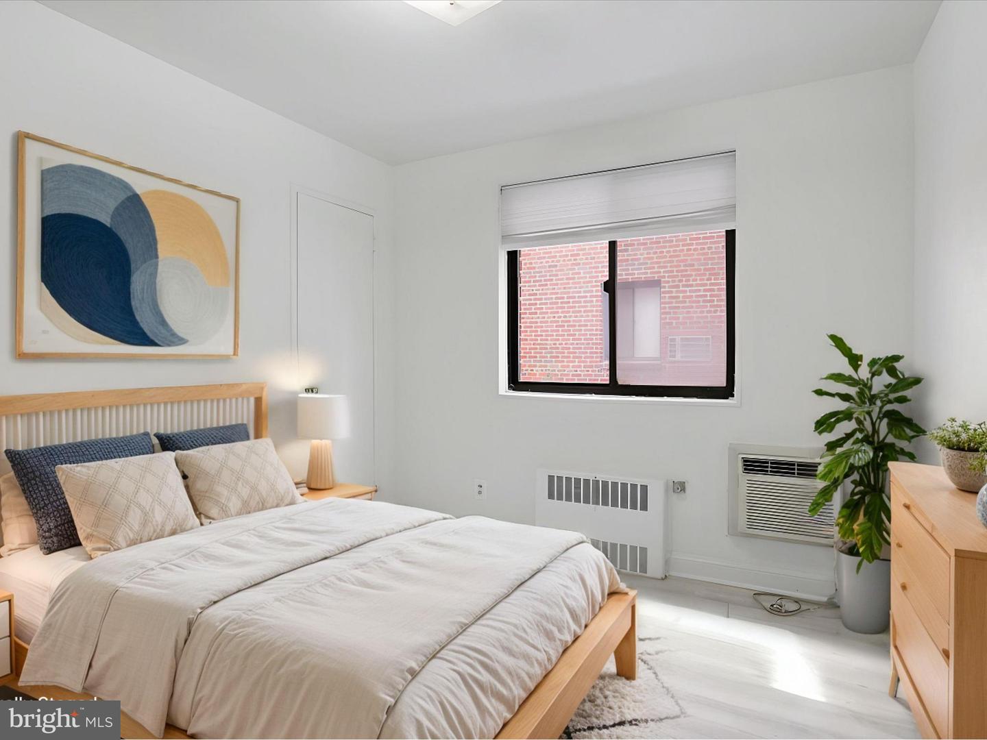 1581 N COLONIAL TER #201-X, ARLINGTON, Virginia 22209, 2 Bedrooms Bedrooms, ,1 BathroomBathrooms,Residential,For sale,1581 N COLONIAL TER #201-X,VAAR2060832 MLS # VAAR2060832