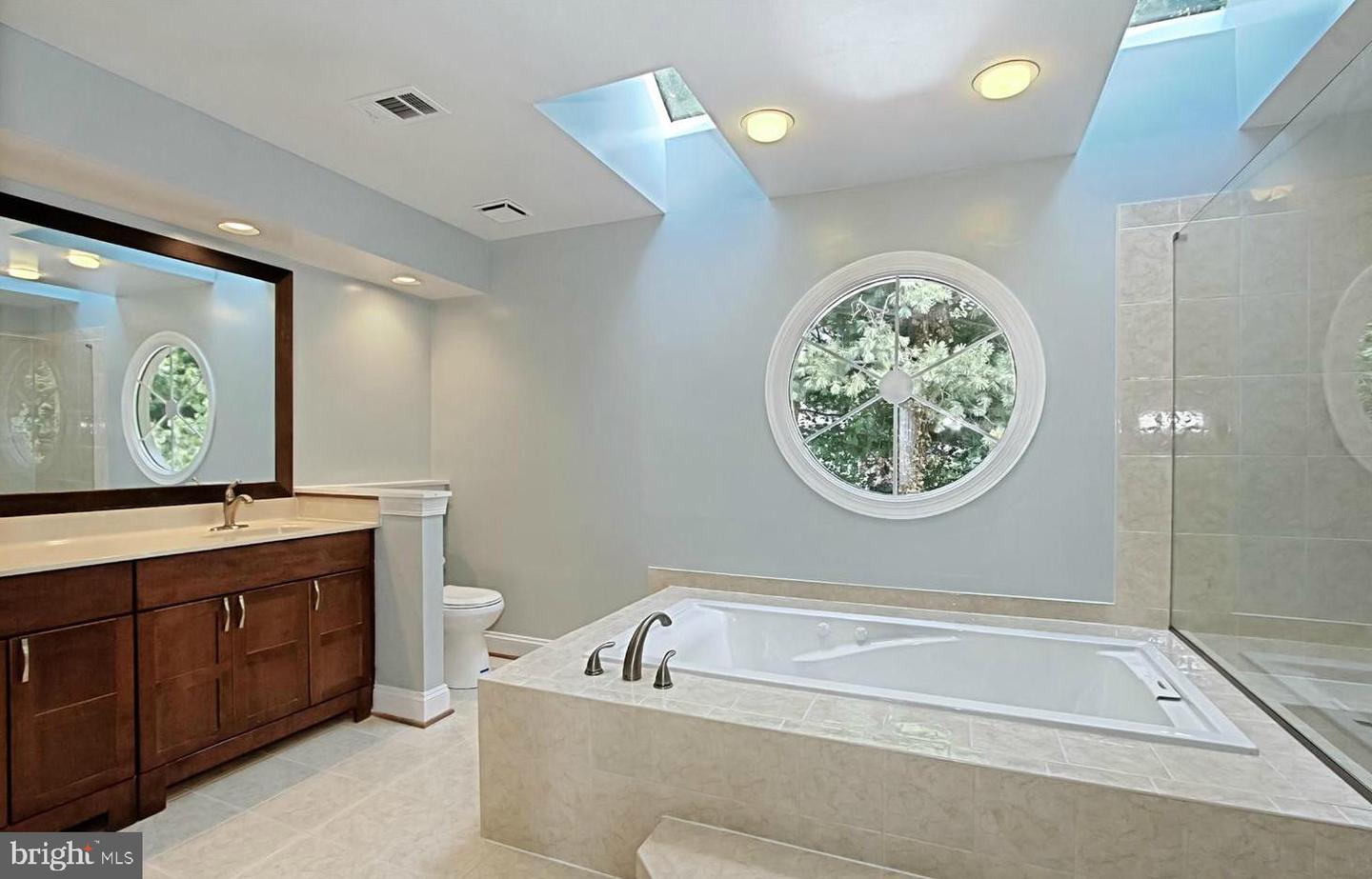 7204 QUIET CV, ANNANDALE, Virginia 22003, 4 Bedrooms Bedrooms, ,4 BathroomsBathrooms,Residential,For sale,7204 QUIET CV,VAFX2255930 MLS # VAFX2255930