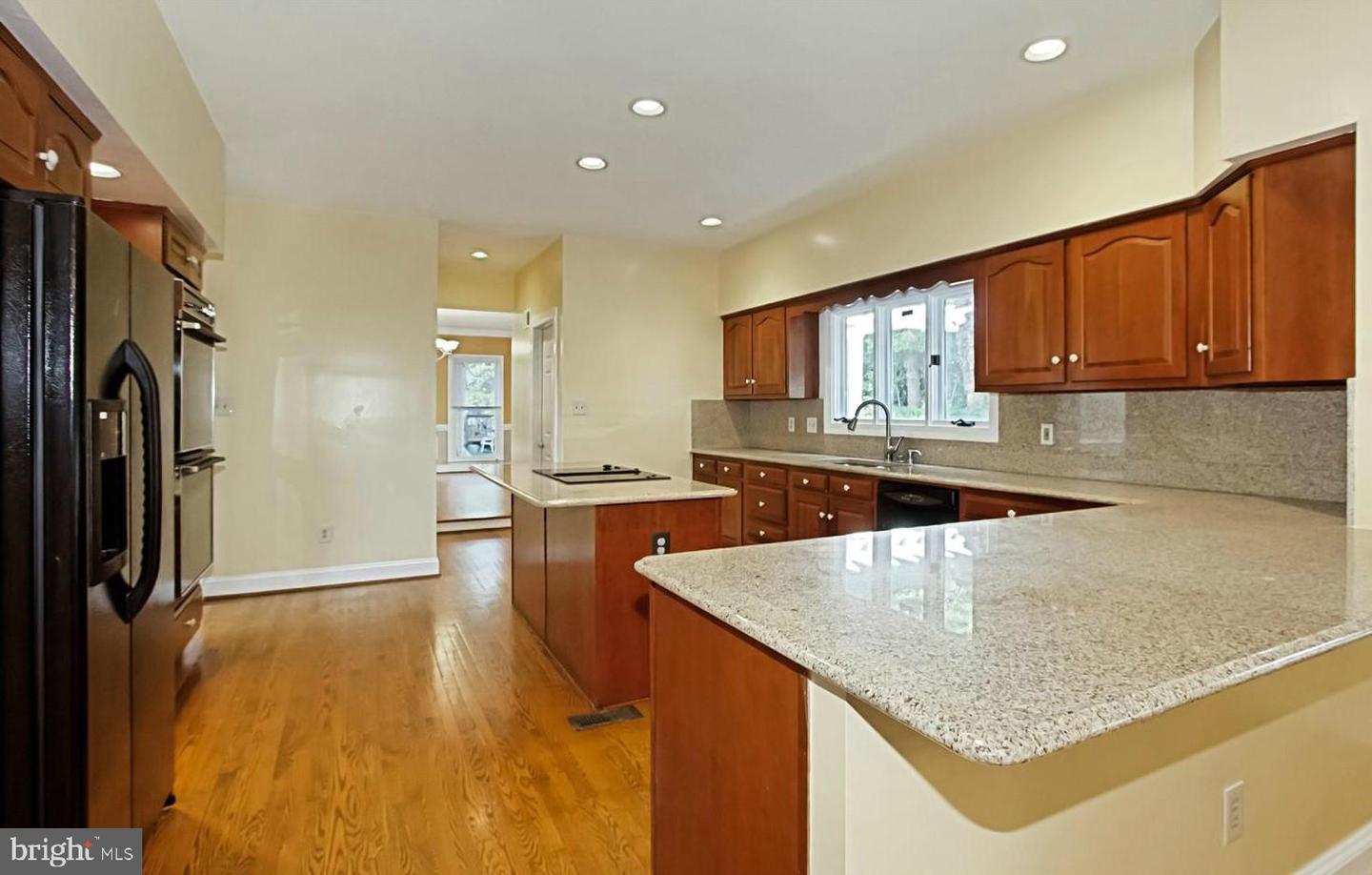 7204 QUIET CV, ANNANDALE, Virginia 22003, 4 Bedrooms Bedrooms, ,4 BathroomsBathrooms,Residential,For sale,7204 QUIET CV,VAFX2255930 MLS # VAFX2255930