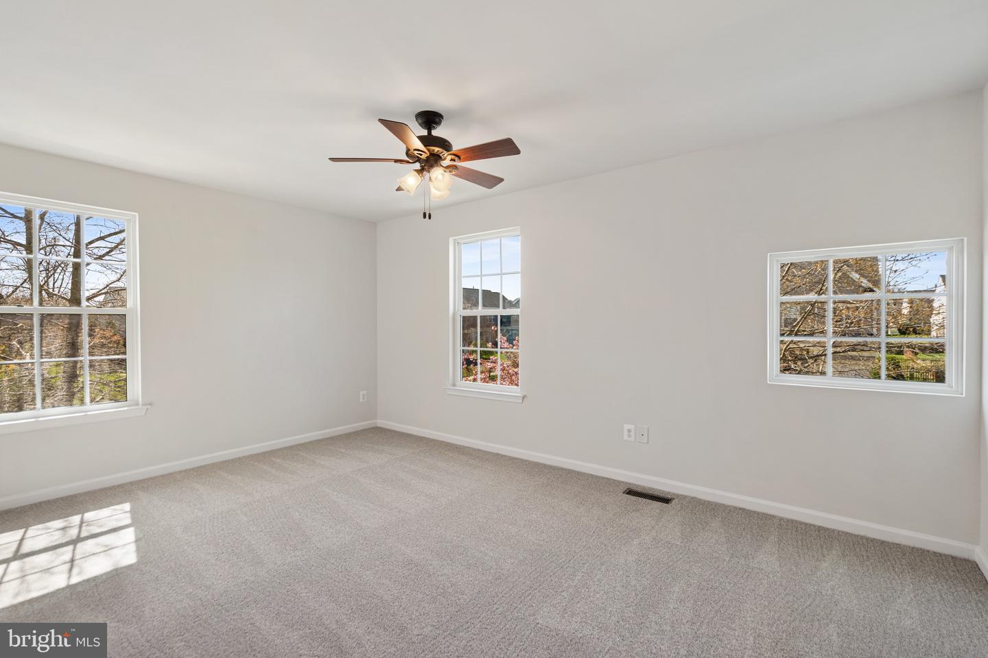 100 FIESTA DR, STEPHENSON, Virginia 22656, 4 Bedrooms Bedrooms, ,3 BathroomsBathrooms,Residential,For sale,100 FIESTA DR,VAFV2035494 MLS # VAFV2035494