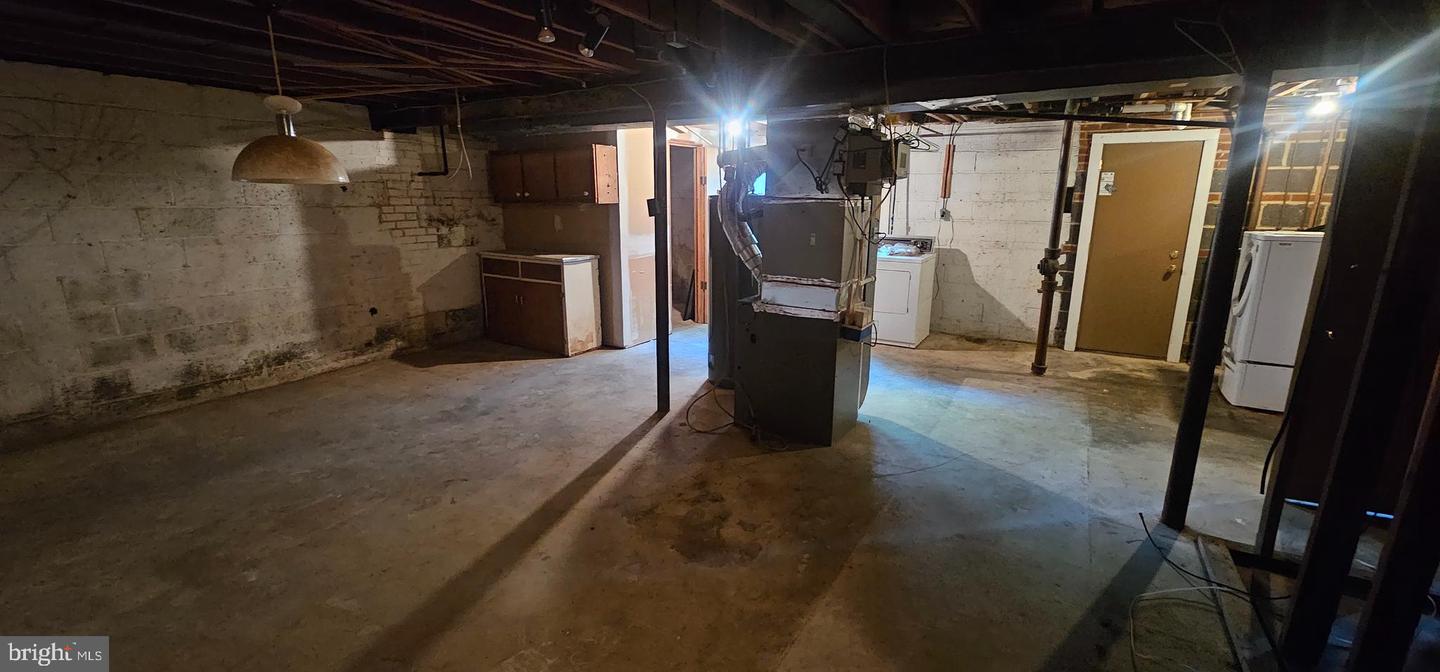 2711 GROVETON ST, ALEXANDRIA, Virginia 22306, 3 Bedrooms Bedrooms, ,2 BathroomsBathrooms,Residential,For sale,2711 GROVETON ST,VAFX2255954 MLS # VAFX2255954