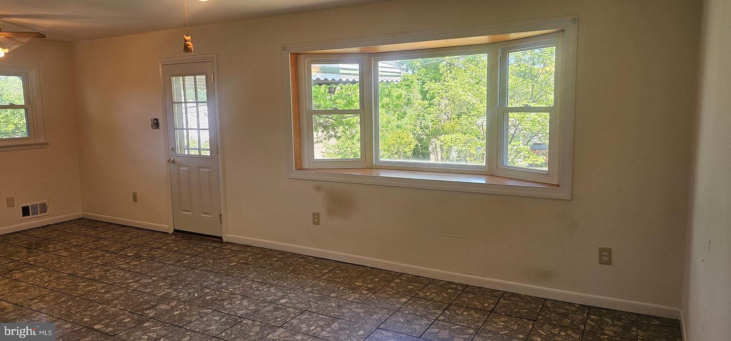 2711 GROVETON ST, ALEXANDRIA, Virginia 22306, 3 Bedrooms Bedrooms, ,2 BathroomsBathrooms,Residential,For sale,2711 GROVETON ST,VAFX2255954 MLS # VAFX2255954