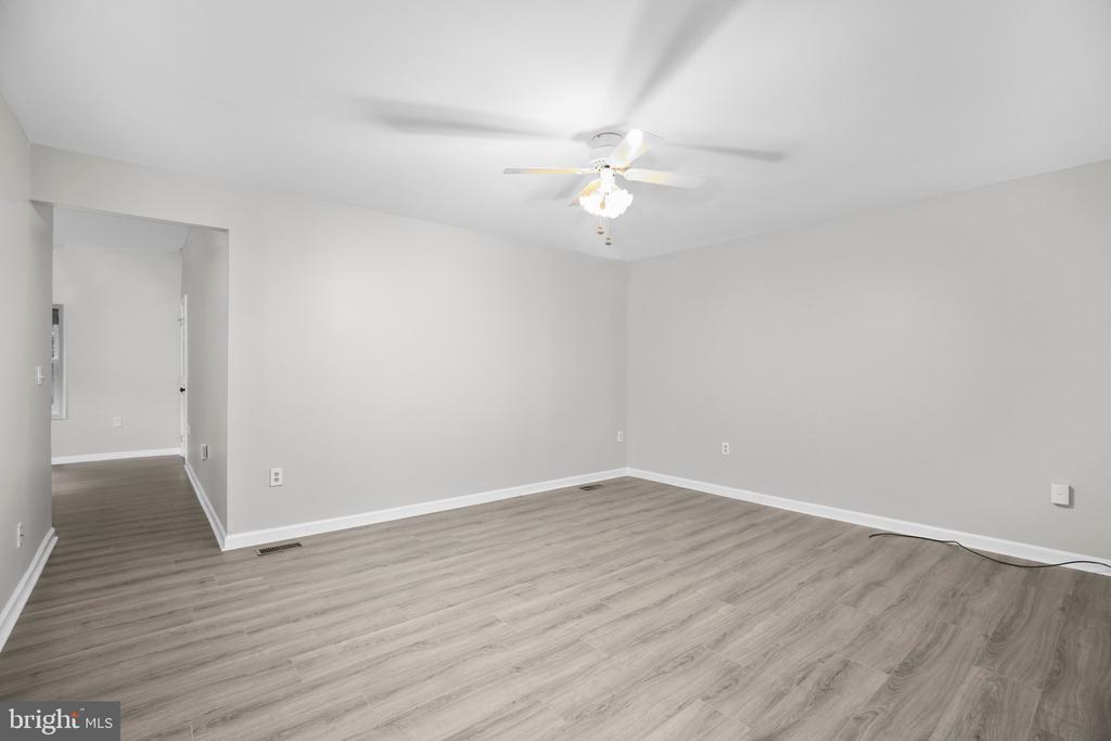 11923 GARDENIA DR, FREDERICKSBURG, Virginia 22407, 3 Bedrooms Bedrooms, ,2 BathroomsBathrooms,Residential,11923 GARDENIA DR,VASP2033876 MLS # VASP2033876
