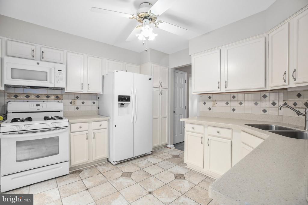 11923 GARDENIA DR, FREDERICKSBURG, Virginia 22407, 3 Bedrooms Bedrooms, ,2 BathroomsBathrooms,Residential,11923 GARDENIA DR,VASP2033876 MLS # VASP2033876