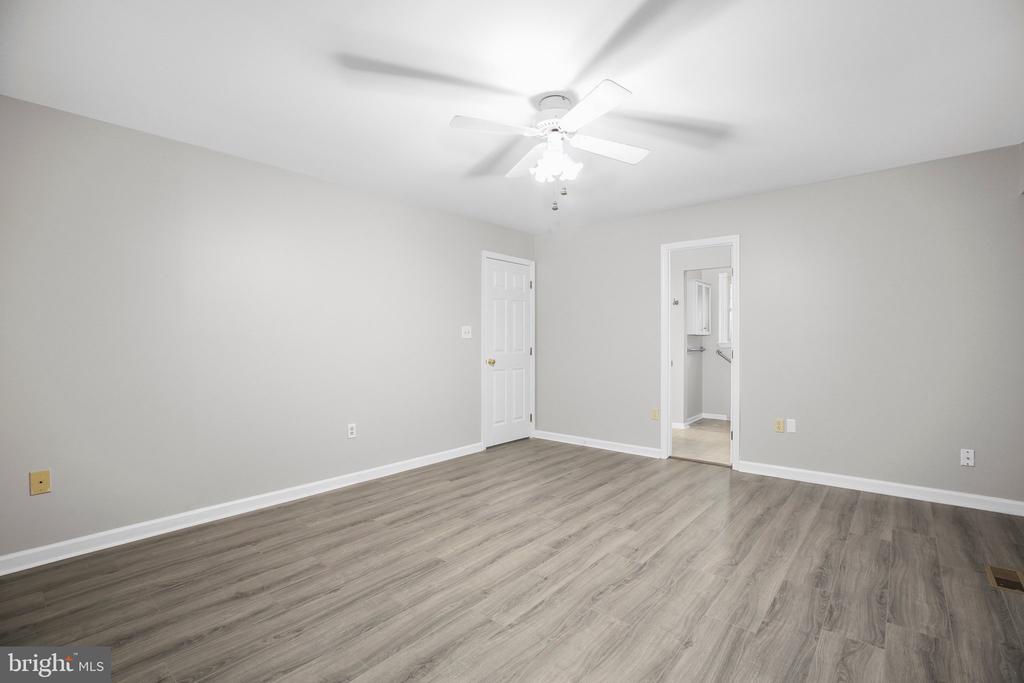11923 GARDENIA DR, FREDERICKSBURG, Virginia 22407, 3 Bedrooms Bedrooms, ,2 BathroomsBathrooms,Residential,11923 GARDENIA DR,VASP2033876 MLS # VASP2033876