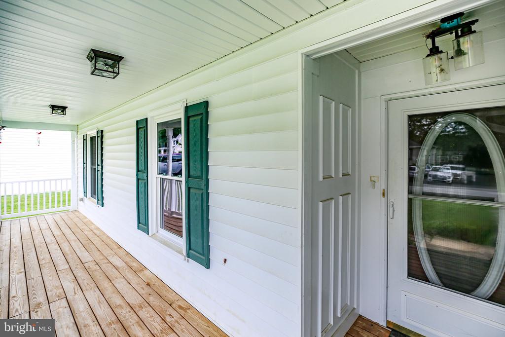 11923 GARDENIA DR, FREDERICKSBURG, Virginia 22407, 3 Bedrooms Bedrooms, ,2 BathroomsBathrooms,Residential,11923 GARDENIA DR,VASP2033876 MLS # VASP2033876