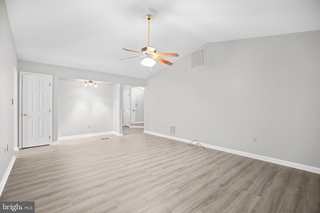 11923 GARDENIA DR, FREDERICKSBURG, Virginia 22407, 3 Bedrooms Bedrooms, ,2 BathroomsBathrooms,Residential,11923 GARDENIA DR,VASP2033876 MLS # VASP2033876