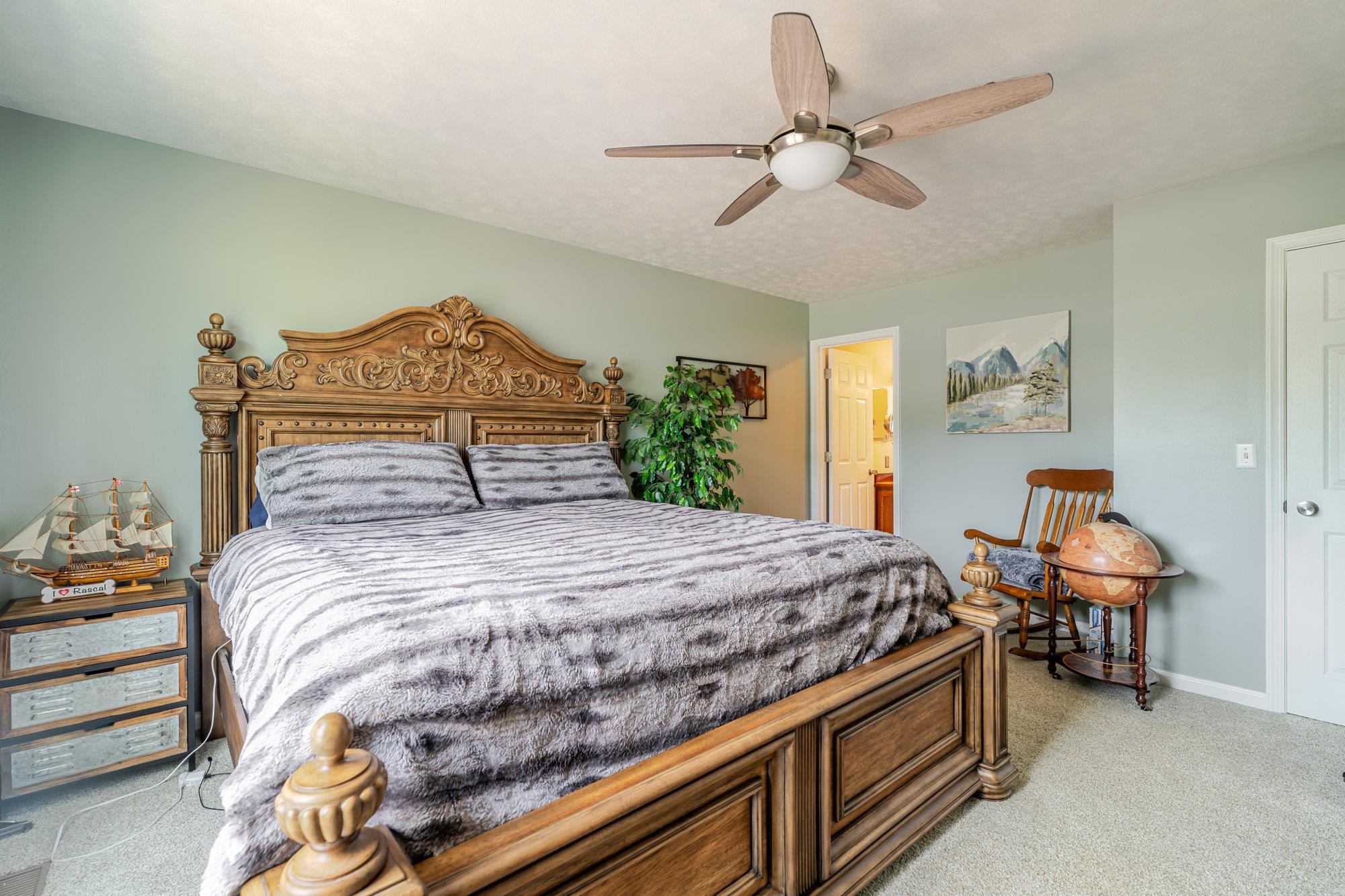 302 14TH ST, GROTTOES, Virginia 24441, 3 Bedrooms Bedrooms, ,2 BathroomsBathrooms,Residential,302 14TH ST,666830 MLS # 666830