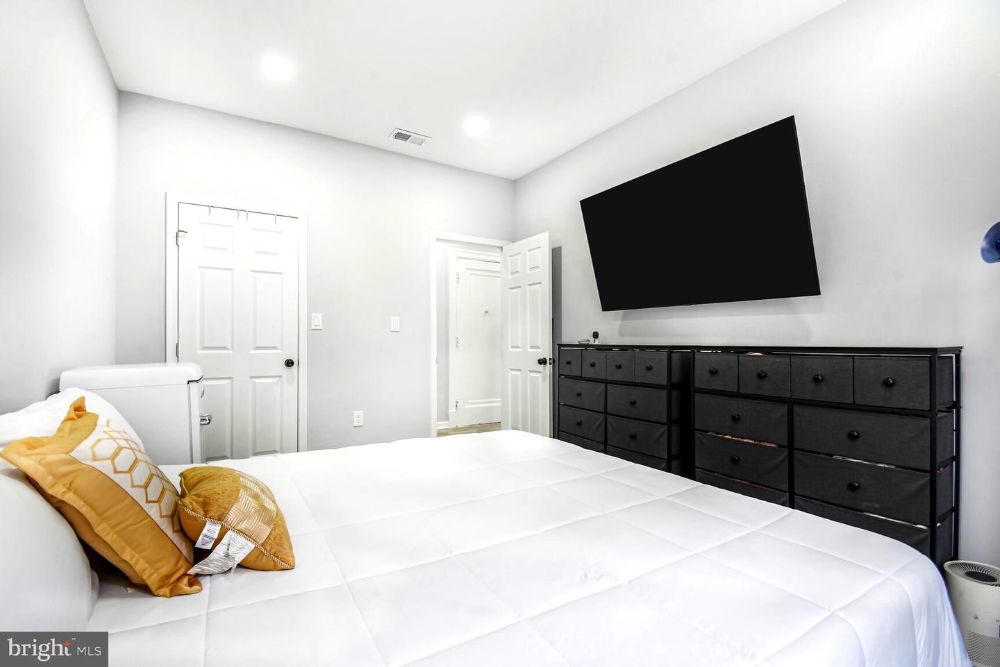 4120 14TH ST NW #33, WASHINGTON, District Of Columbia 20011, 1 Bedroom Bedrooms, ,1 BathroomBathrooms,Residential,For sale,4120 14TH ST NW #33,DCDC2206172 MLS # DCDC2206172