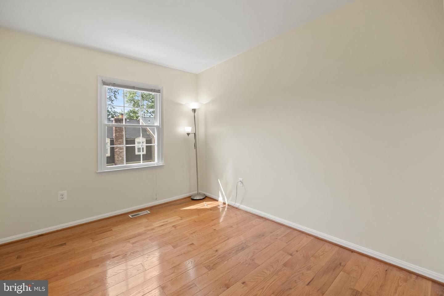 7833 BYRDS NEST PASS, ANNANDALE, Virginia 22003, 3 Bedrooms Bedrooms, ,3 BathroomsBathrooms,Residential,For sale,7833 BYRDS NEST PASS,VAFX2248838 MLS # VAFX2248838