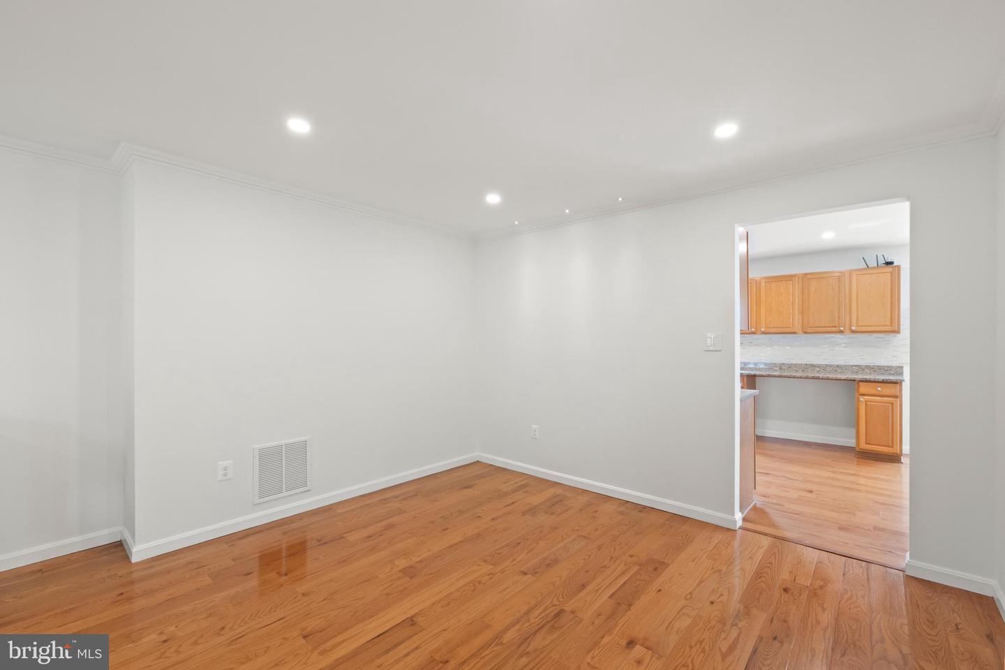 7833 BYRDS NEST PASS, ANNANDALE, Virginia 22003, 3 Bedrooms Bedrooms, ,3 BathroomsBathrooms,Residential,For sale,7833 BYRDS NEST PASS,VAFX2248838 MLS # VAFX2248838