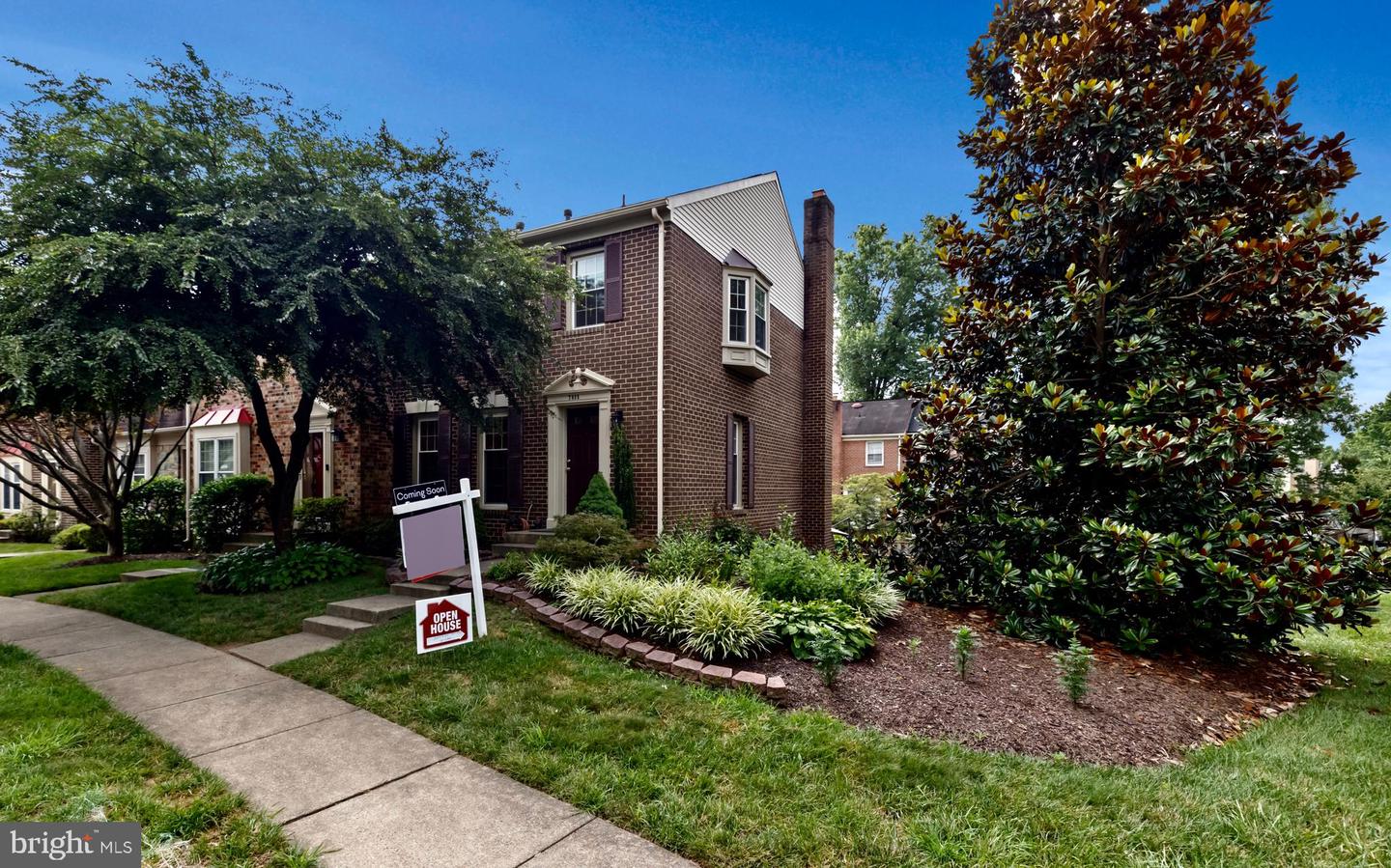 7833 BYRDS NEST PASS, ANNANDALE, Virginia 22003, 3 Bedrooms Bedrooms, ,3 BathroomsBathrooms,Residential,For sale,7833 BYRDS NEST PASS,VAFX2248838 MLS # VAFX2248838