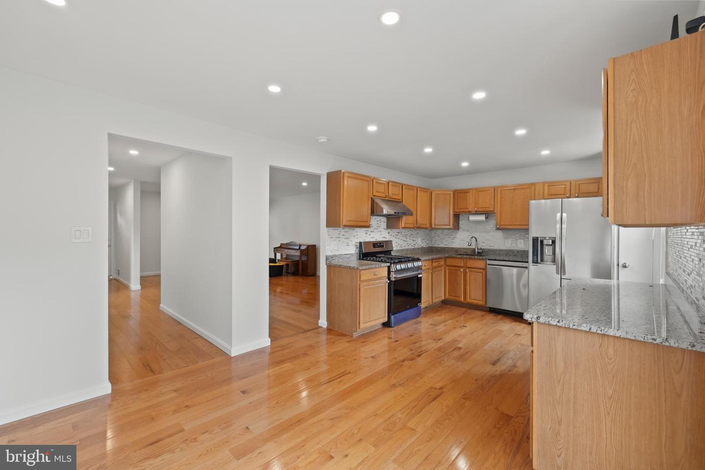 7833 BYRDS NEST PASS, ANNANDALE, Virginia 22003, 3 Bedrooms Bedrooms, ,3 BathroomsBathrooms,Residential,For sale,7833 BYRDS NEST PASS,VAFX2248838 MLS # VAFX2248838