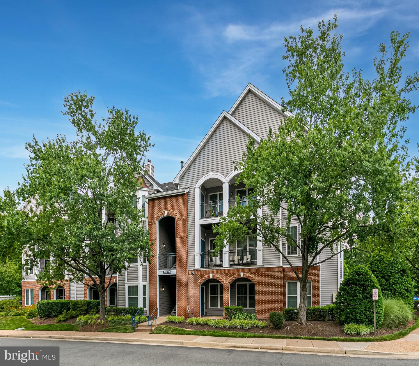 20419 RIVERBEND SQ #202, STERLING, Virginia 20165, 2 Bedrooms Bedrooms, ,2 BathroomsBathrooms,Residential,For sale,20419 RIVERBEND SQ #202,VALO2100982 MLS # VALO2100982