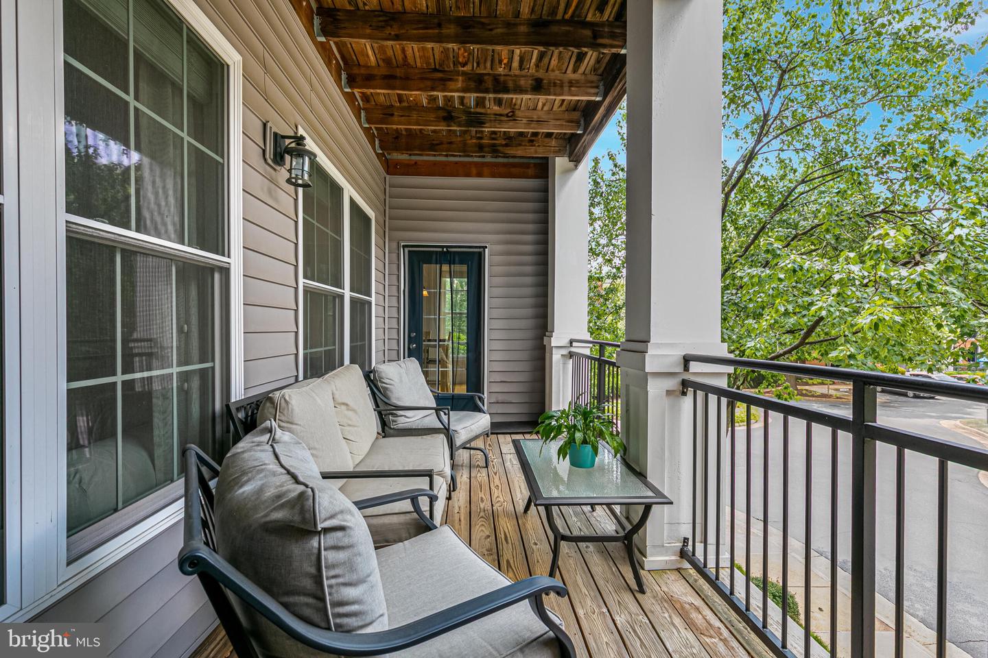 20419 RIVERBEND SQ #202, STERLING, Virginia 20165, 2 Bedrooms Bedrooms, ,2 BathroomsBathrooms,Residential,For sale,20419 RIVERBEND SQ #202,VALO2100982 MLS # VALO2100982