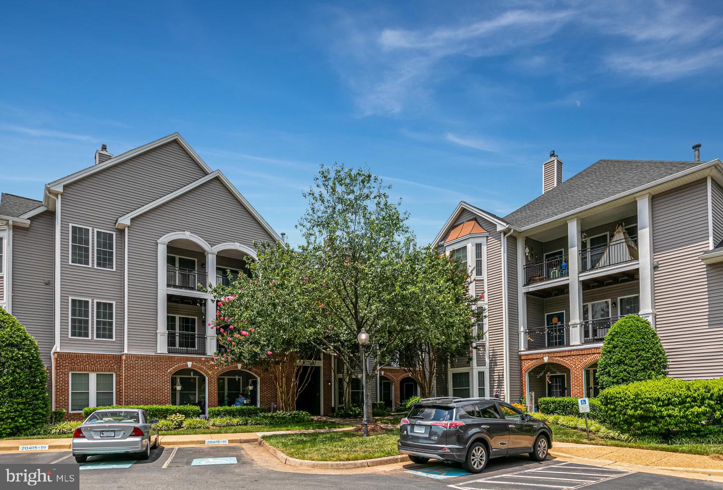 20419 RIVERBEND SQ #202, STERLING, Virginia 20165, 2 Bedrooms Bedrooms, ,2 BathroomsBathrooms,Residential,For sale,20419 RIVERBEND SQ #202,VALO2100982 MLS # VALO2100982