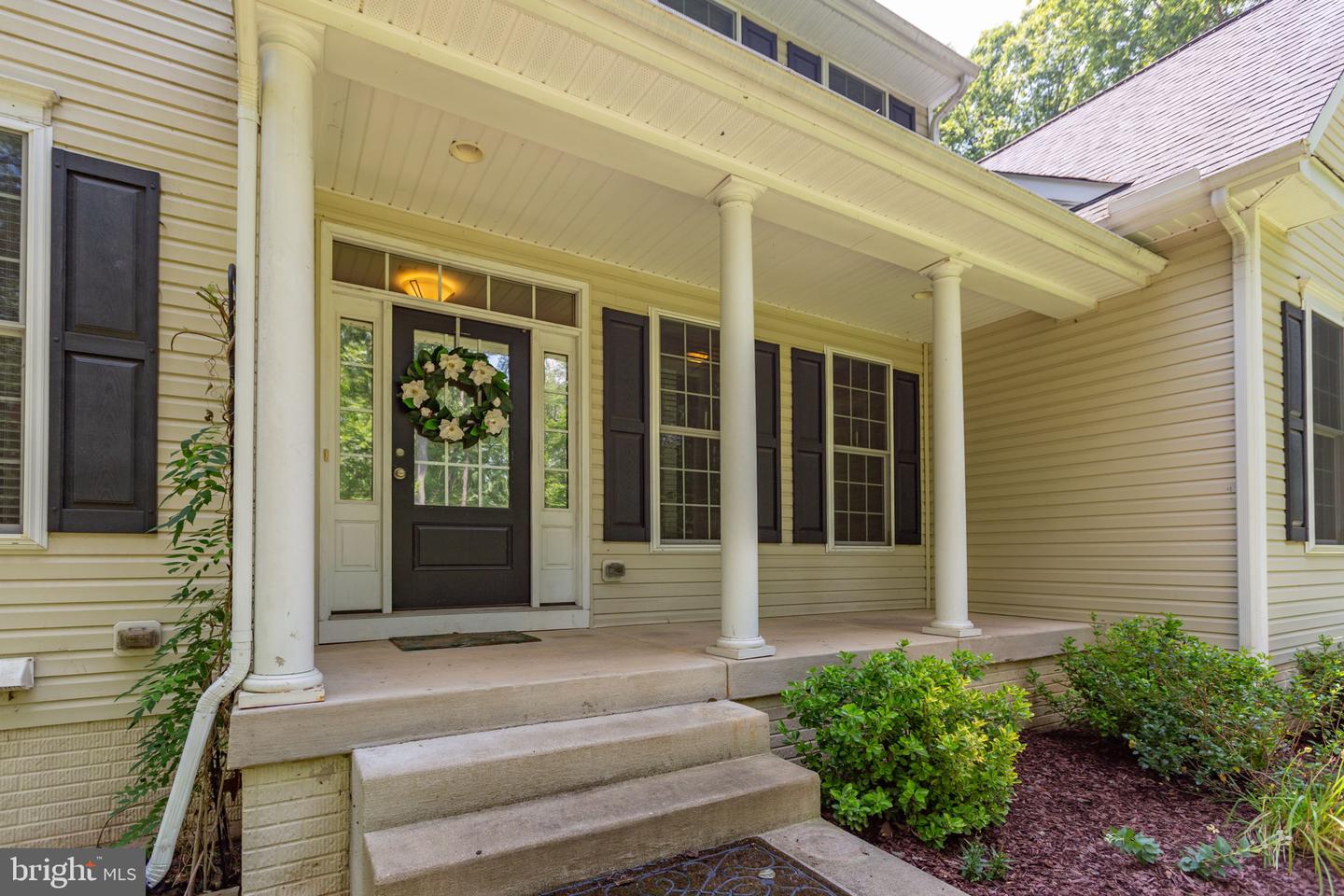 39 TIMBERIDGE DR, FREDERICKSBURG, Virginia 22406, 4 Bedrooms Bedrooms, ,4 BathroomsBathrooms,Residential,For sale,39 TIMBERIDGE DR,VAST2040560 MLS # VAST2040560