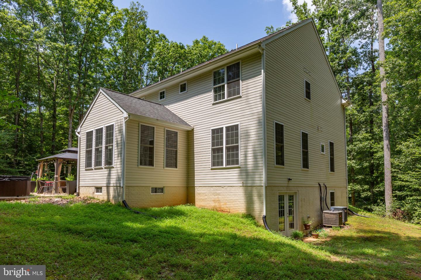 39 TIMBERIDGE DR, FREDERICKSBURG, Virginia 22406, 4 Bedrooms Bedrooms, ,4 BathroomsBathrooms,Residential,For sale,39 TIMBERIDGE DR,VAST2040560 MLS # VAST2040560