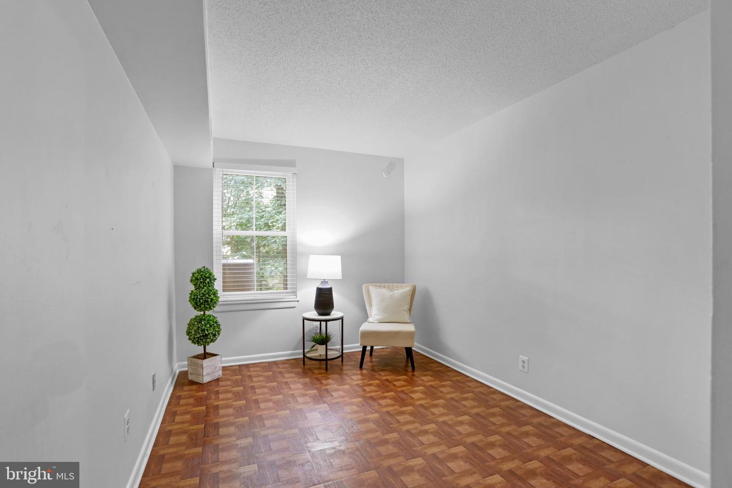 2216 CASTLE ROCK SQ #2B, RESTON, Virginia 20191, 2 Bedrooms Bedrooms, ,2 BathroomsBathrooms,Residential,For sale,2216 CASTLE ROCK SQ #2B,VAFX2254318 MLS # VAFX2254318