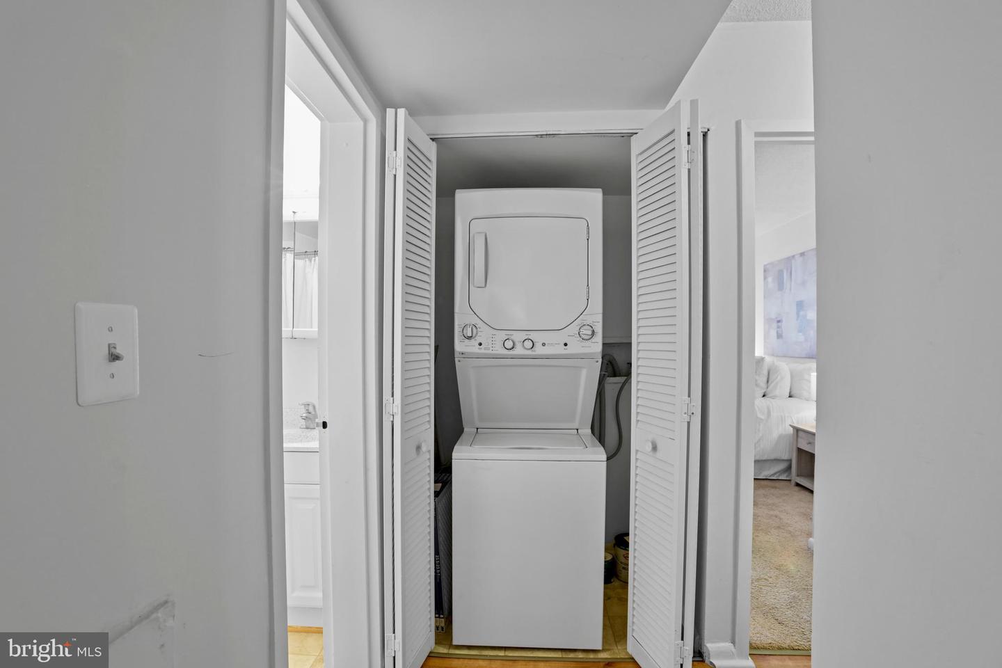 2216 CASTLE ROCK SQ #2B, RESTON, Virginia 20191, 2 Bedrooms Bedrooms, ,2 BathroomsBathrooms,Residential,For sale,2216 CASTLE ROCK SQ #2B,VAFX2254318 MLS # VAFX2254318