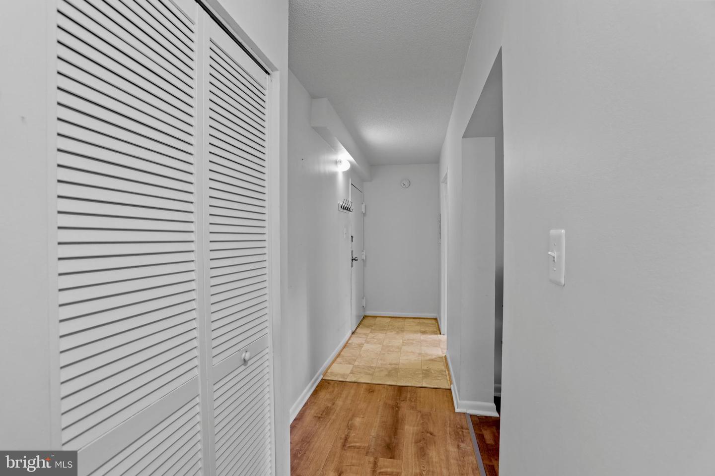 2216 CASTLE ROCK SQ #2B, RESTON, Virginia 20191, 2 Bedrooms Bedrooms, ,2 BathroomsBathrooms,Residential,For sale,2216 CASTLE ROCK SQ #2B,VAFX2254318 MLS # VAFX2254318