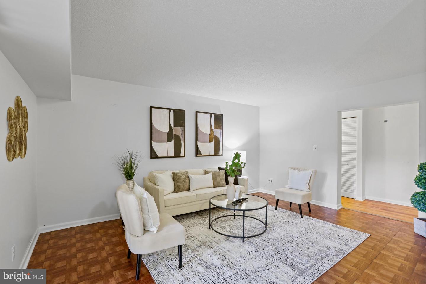 2216 CASTLE ROCK SQ #2B, RESTON, Virginia 20191, 2 Bedrooms Bedrooms, ,2 BathroomsBathrooms,Residential,For sale,2216 CASTLE ROCK SQ #2B,VAFX2254318 MLS # VAFX2254318