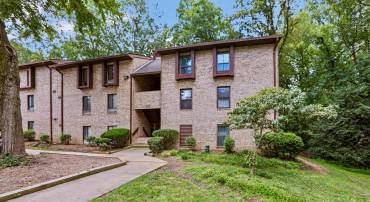 2216 CASTLE ROCK SQ #2B, RESTON, Virginia 20191, 2 Bedrooms Bedrooms, ,2 BathroomsBathrooms,Residential,For sale,2216 CASTLE ROCK SQ #2B,VAFX2254318 MLS # VAFX2254318