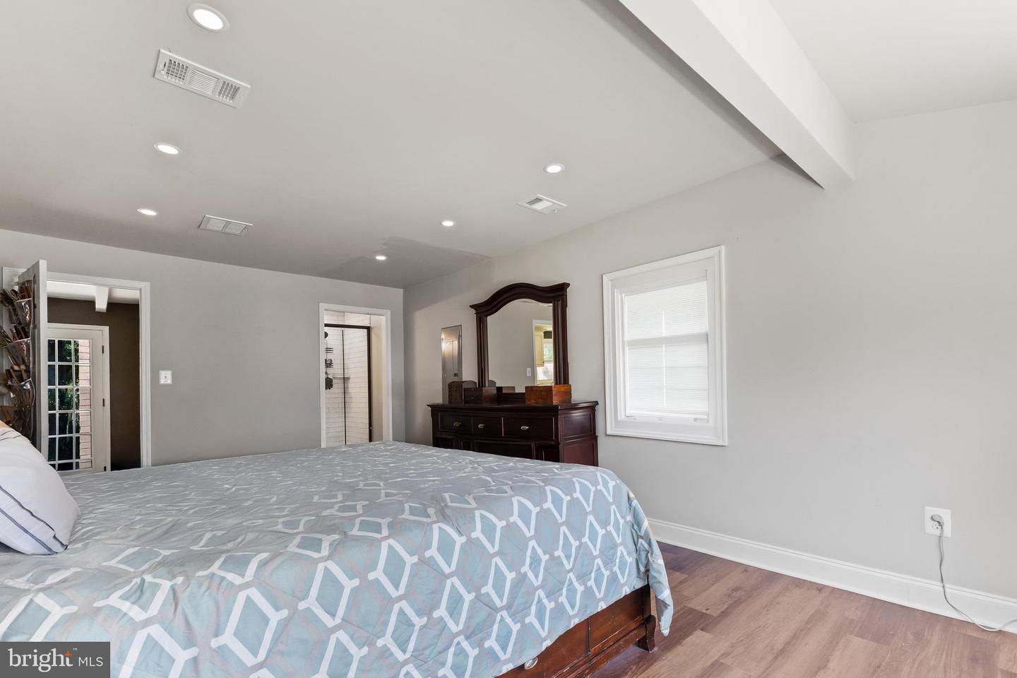 4227 FAIRGLEN DR, ALEXANDRIA, Virginia 22309, 4 Bedrooms Bedrooms, ,2 BathroomsBathrooms,Residential,For sale,4227 FAIRGLEN DR,VAFX2254462 MLS # VAFX2254462