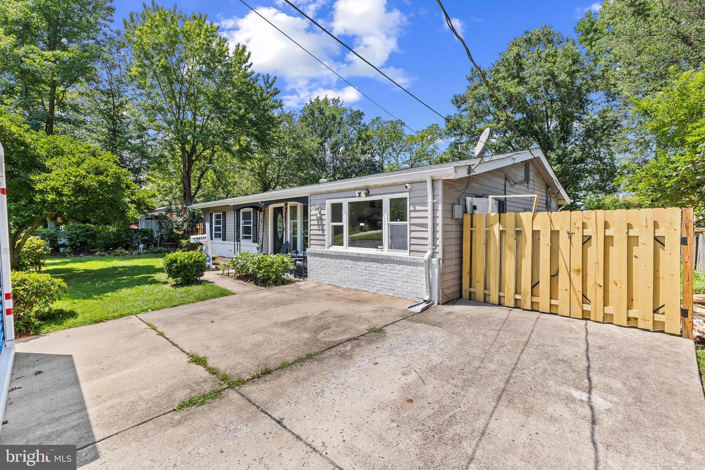 4227 FAIRGLEN DR, ALEXANDRIA, Virginia 22309, 4 Bedrooms Bedrooms, ,2 BathroomsBathrooms,Residential,For sale,4227 FAIRGLEN DR,VAFX2254462 MLS # VAFX2254462