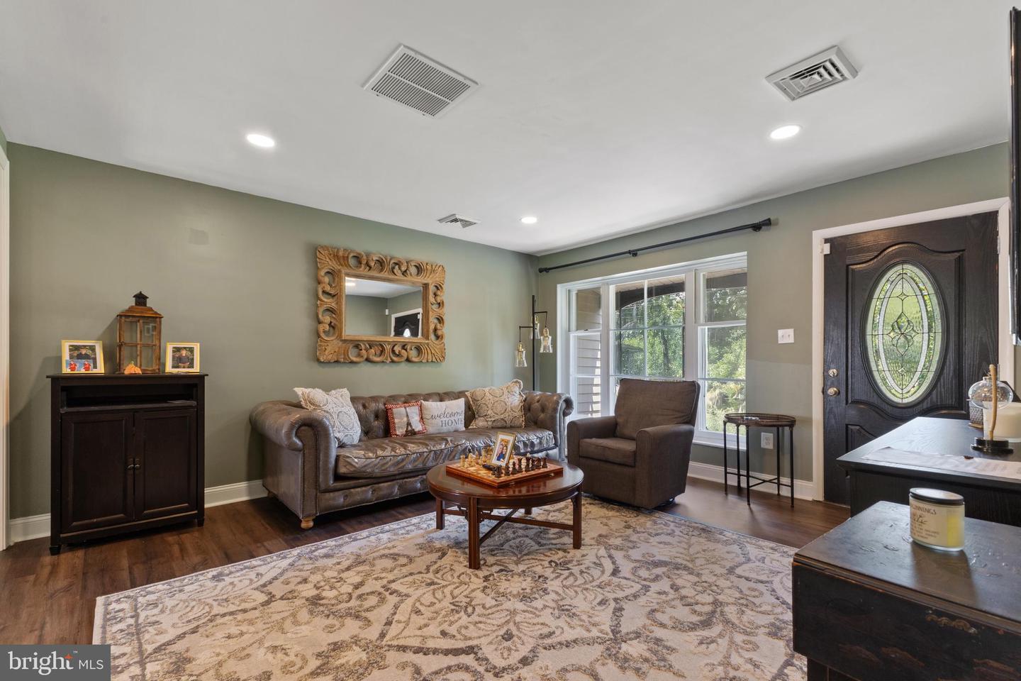 4227 FAIRGLEN DR, ALEXANDRIA, Virginia 22309, 4 Bedrooms Bedrooms, ,2 BathroomsBathrooms,Residential,For sale,4227 FAIRGLEN DR,VAFX2254462 MLS # VAFX2254462