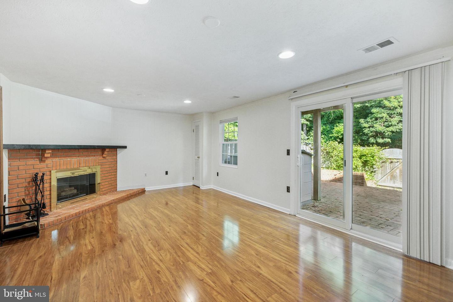 9420 CANDLEBERRY CT, BURKE, Virginia 22015, 3 Bedrooms Bedrooms, ,2 BathroomsBathrooms,Residential,For sale,9420 CANDLEBERRY CT,VAFX2254952 MLS # VAFX2254952