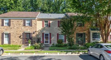 9420 CANDLEBERRY CT, BURKE, Virginia 22015, 3 Bedrooms Bedrooms, ,2 BathroomsBathrooms,Residential,For sale,9420 CANDLEBERRY CT,VAFX2254952 MLS # VAFX2254952