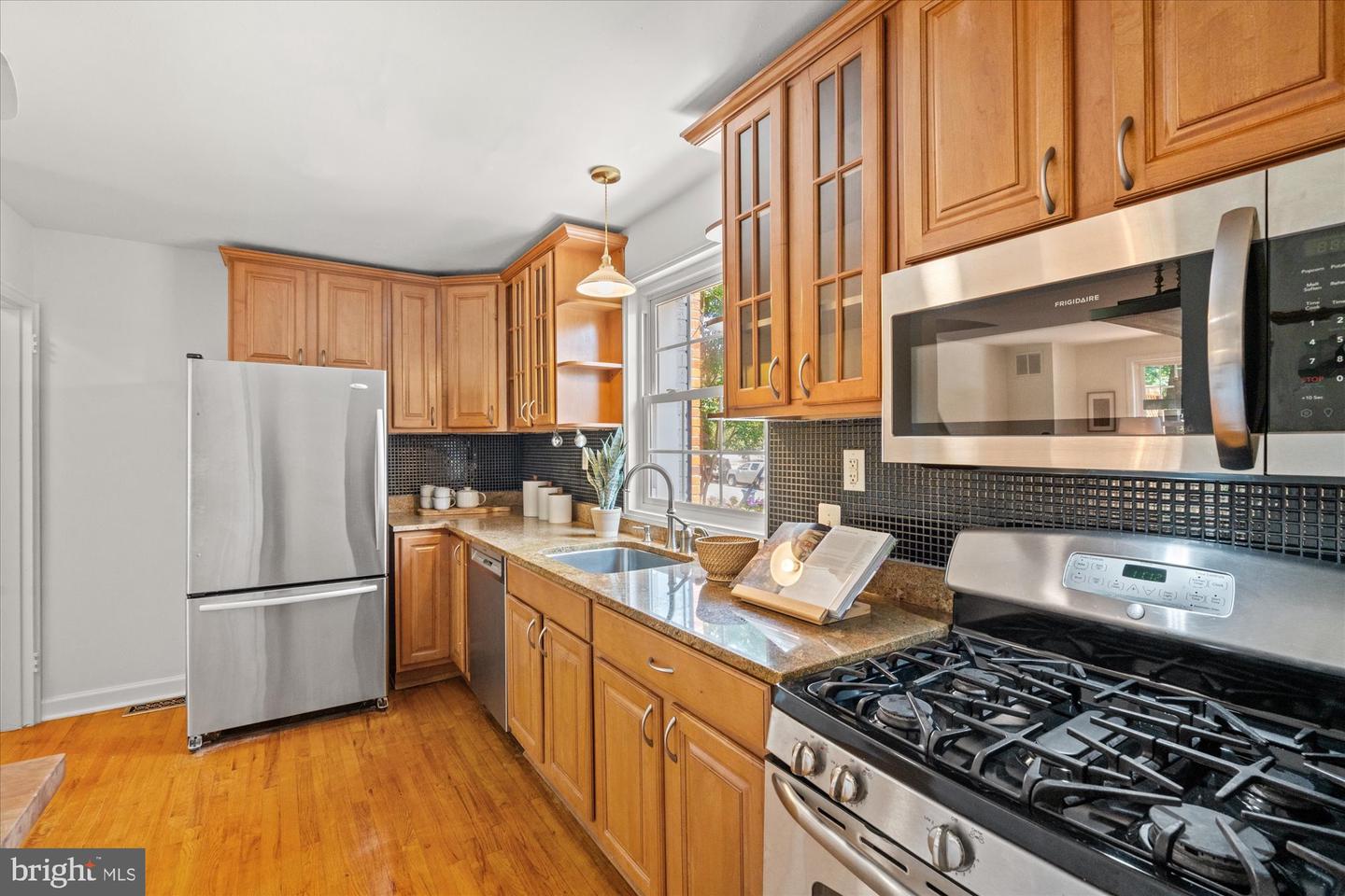 4 ANCELL ST, ALEXANDRIA, Virginia 22305, 3 Bedrooms Bedrooms, ,2 BathroomsBathrooms,Residential,For sale,4 ANCELL ST,VAAX2047396 MLS # VAAX2047396