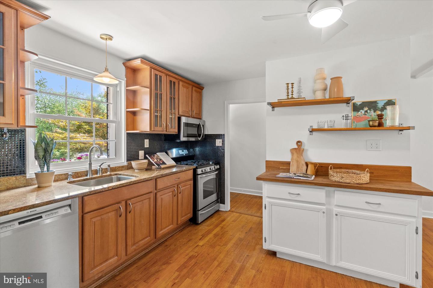4 ANCELL ST, ALEXANDRIA, Virginia 22305, 3 Bedrooms Bedrooms, ,2 BathroomsBathrooms,Residential,For sale,4 ANCELL ST,VAAX2047396 MLS # VAAX2047396