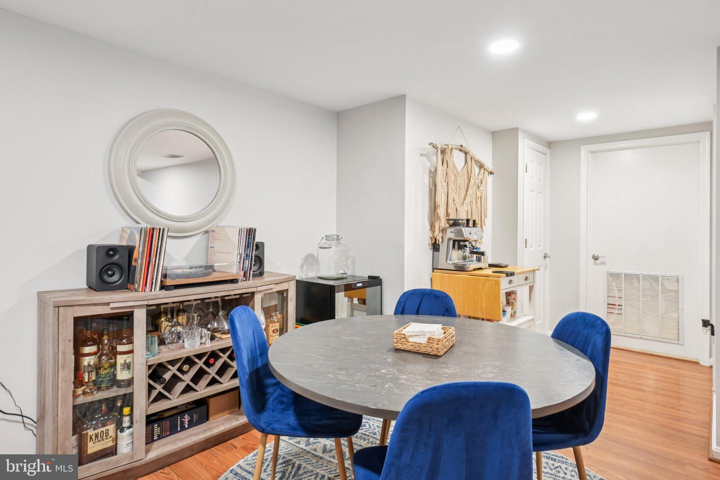1501-B N VAN DORN ST, ALEXANDRIA, Virginia 22304, 1 Bedroom Bedrooms, ,1 BathroomBathrooms,Residential,For sale,1501-B N VAN DORN ST,VAAX2047426 MLS # VAAX2047426