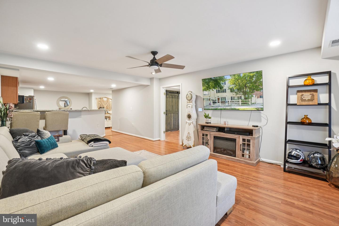 1501-B N VAN DORN ST, ALEXANDRIA, Virginia 22304, 1 Bedroom Bedrooms, ,1 BathroomBathrooms,Residential,For sale,1501-B N VAN DORN ST,VAAX2047426 MLS # VAAX2047426