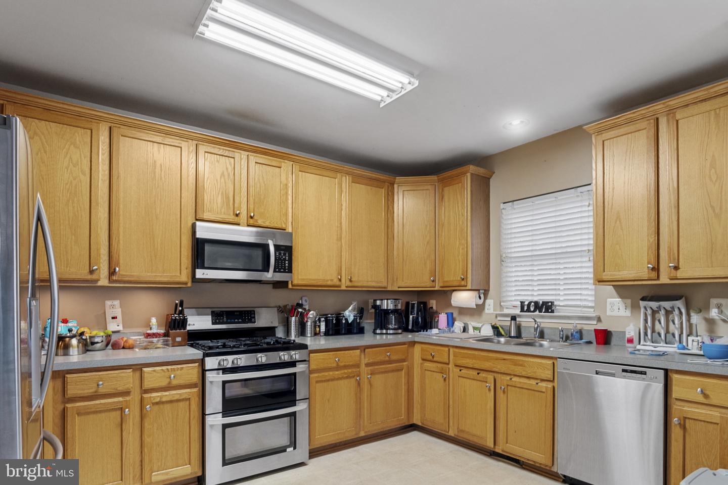 9725 CHESHIRE RIDGE CIR, MANASSAS, Virginia 20110, 3 Bedrooms Bedrooms, ,2 BathroomsBathrooms,Residential,For sale,9725 CHESHIRE RIDGE CIR,VAPW2099166 MLS # VAPW2099166